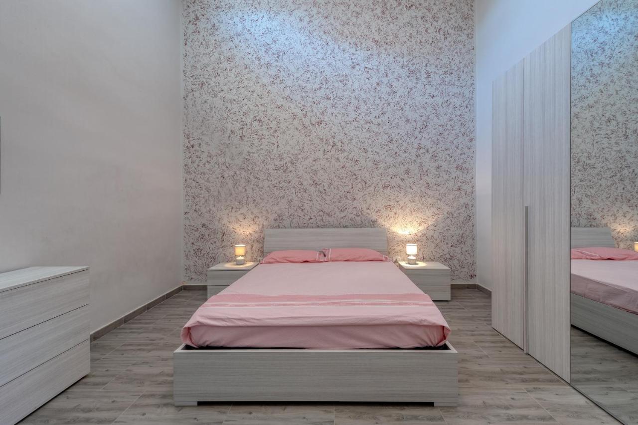 Casa Vacanze Petra Squinzano Екстер'єр фото